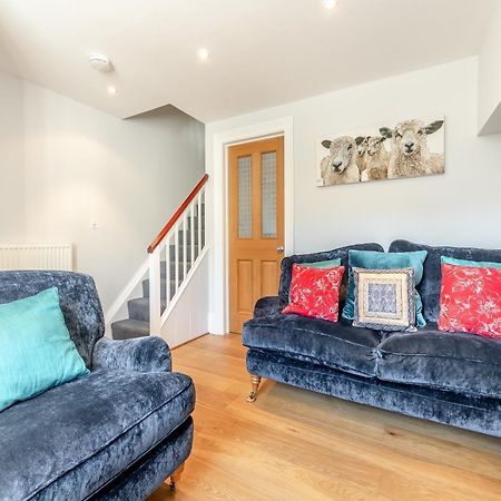 Вилла Ryburn House - Uk43518 Торнтон-Дейл Экстерьер фото